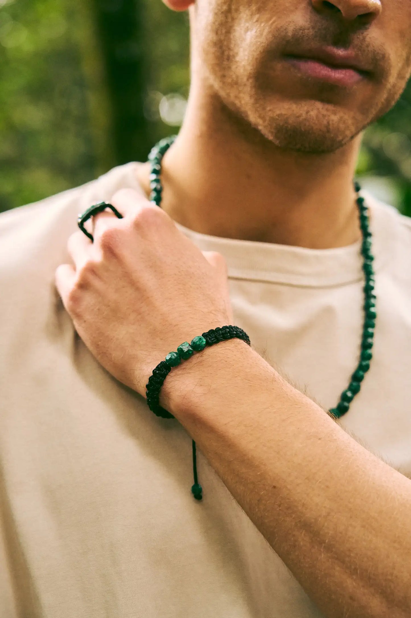 Brazalete con 3 esmeraldas naturales encapsuladas