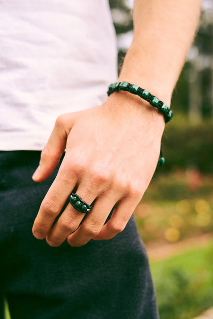 Anillos con 3 esmeraldas encapsuladas redondas