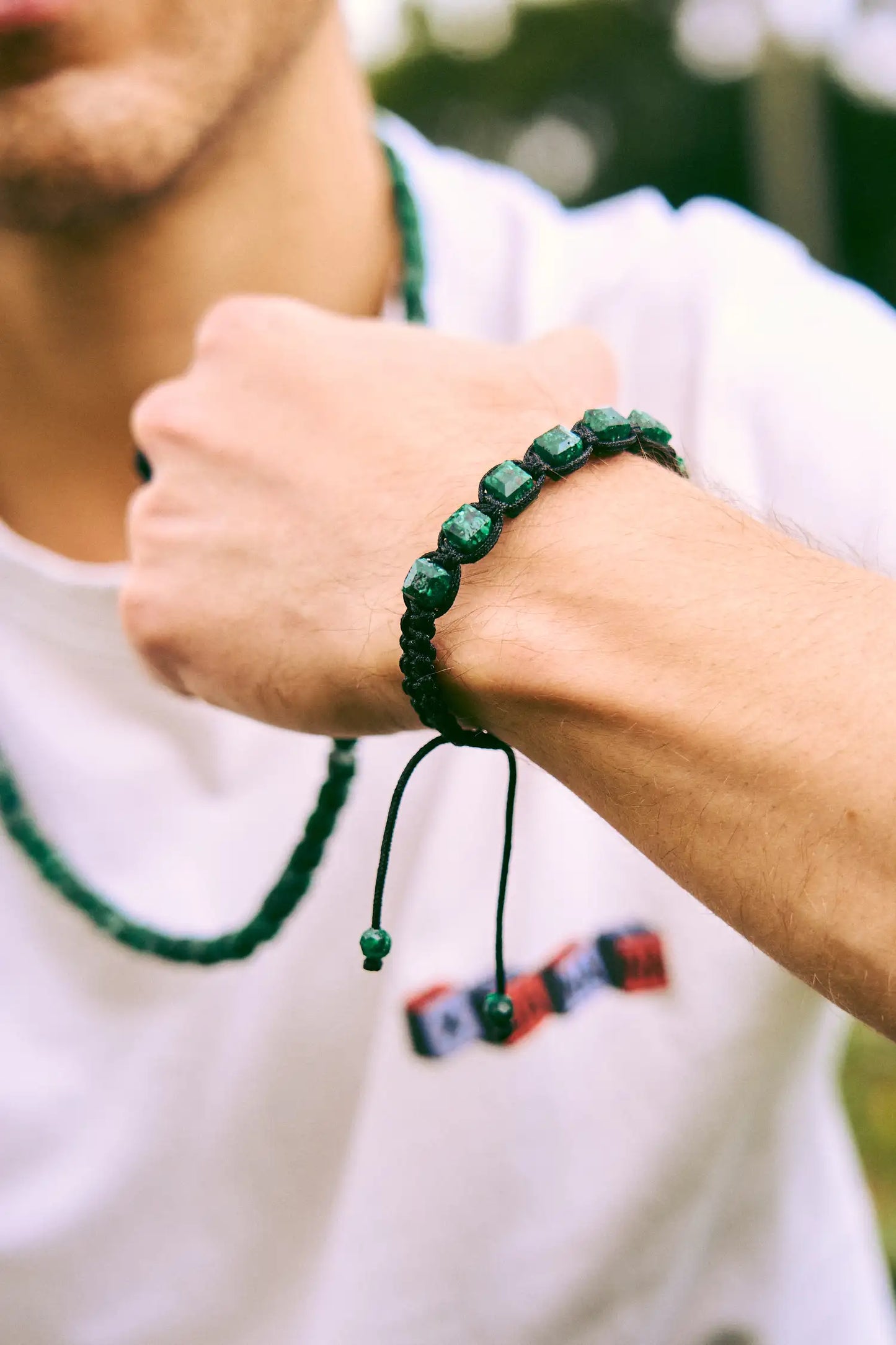Brazalete con 9 esmeraldas naturales cuadras encapsuladas