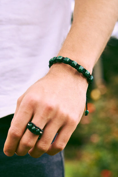 Anillos con 3 esmeraldas encapsuladas redondas