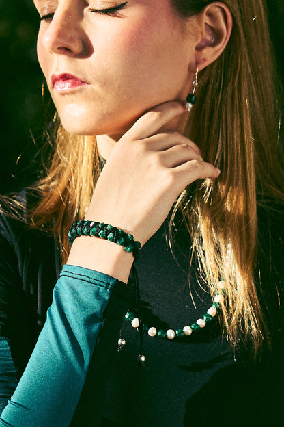 Para Ellas: brazalete con 32 esmeraldas cuadras naturales encapsuladas