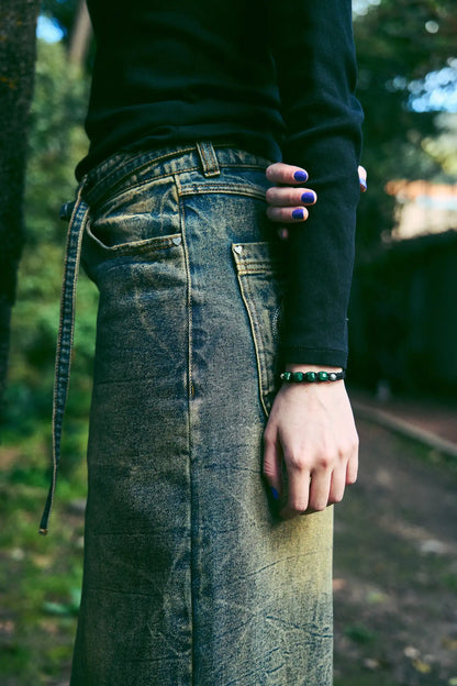 Para Ellas: Brazalete con 4 esmeraldas naturales encapsuladas y 2 esferas de plata 950