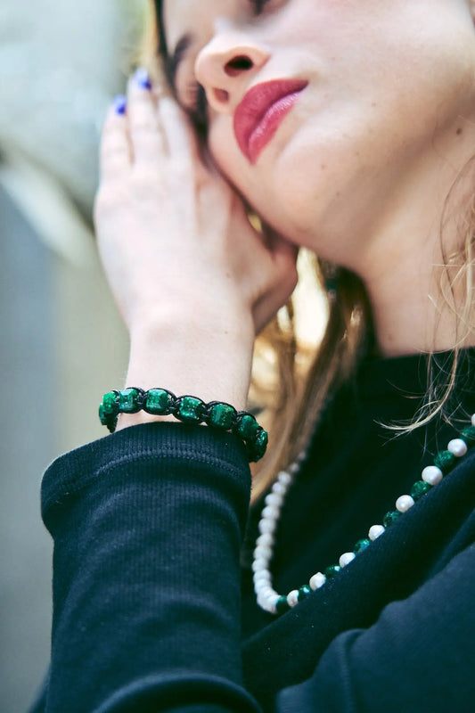 pulsera para dama elegante con piedras naturales de esmeraldas