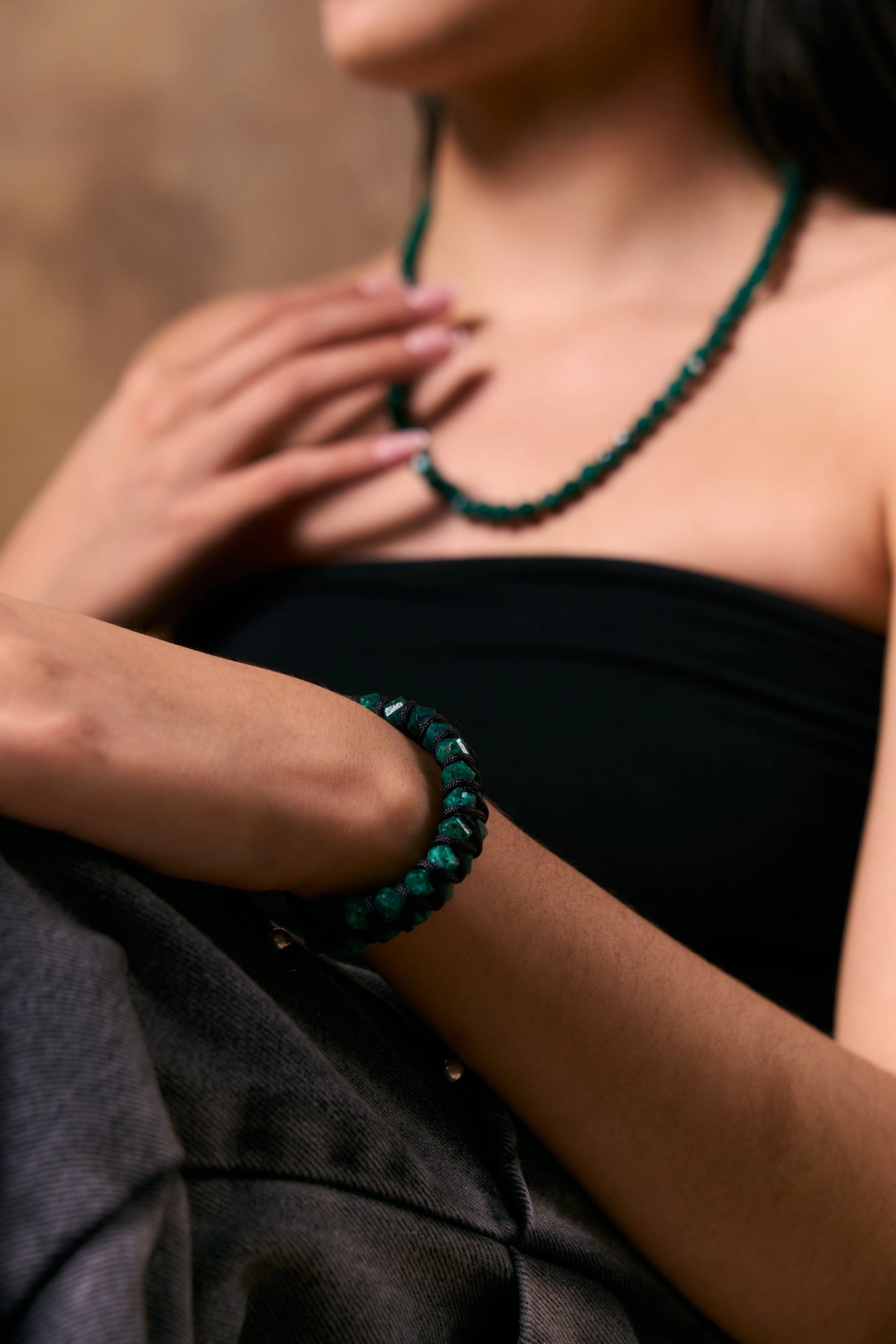 Para Ellas: brazalete con 32 esmeraldas cuadras naturales encapsuladas