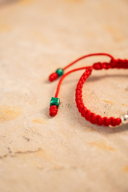 Pack dúo: 2 brazaletes con 2 esmeraldas naturales encapsuladas y 3 esferas de plata