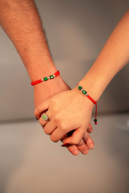 Pack dúo: 2 brazaletes con 2 esmeraldas naturales encapsuladas y 3 esferas de plata