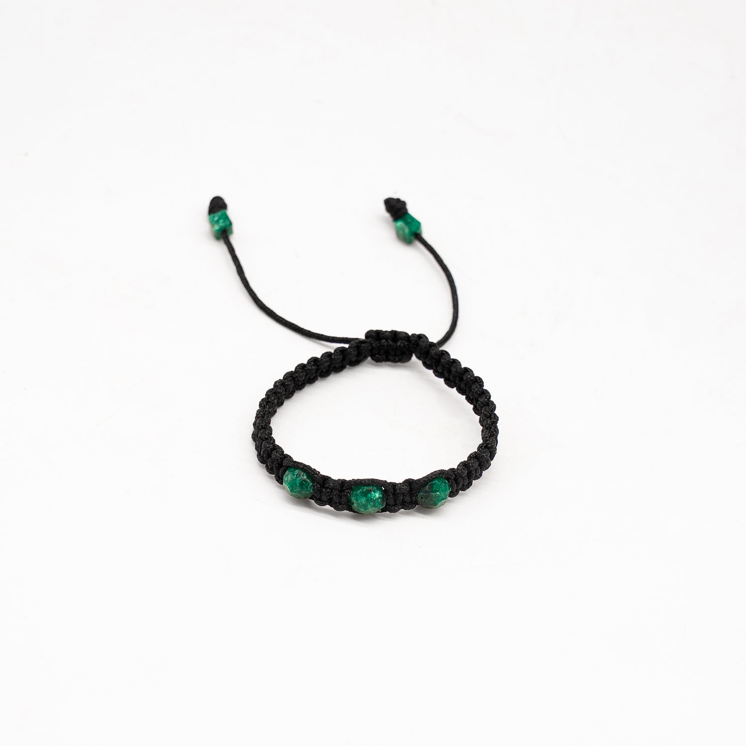 Brazalete con 3 esmeraldas naturales encapsulada redondas
